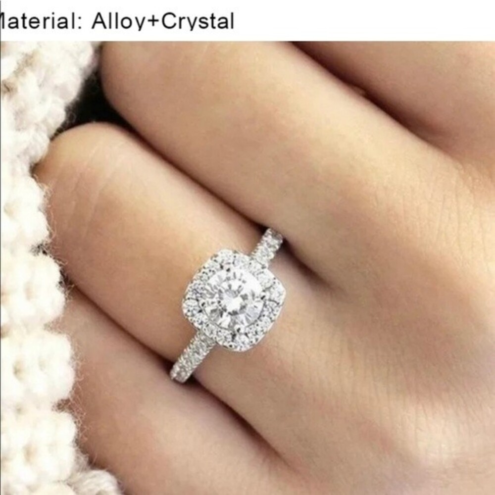 Breathtaking AAA Austrian Crystal Round Solitaire Ring